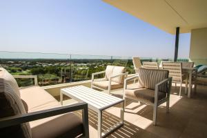 Balkon lub taras w obiekcie Las Colinas Dreams Limonero 30