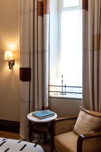 Postel nebo postele na pokoji v ubytování Soho House Tel Aviv