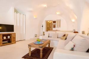 Χώρος καθιστικού στο Cave at White Rock - Private outdoor jacuzzi