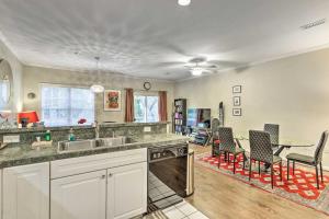 Gallery image of 2 Mi to Ocean Rehoboth Beach Townhome with Grill! in Rehoboth Beach +21 photos