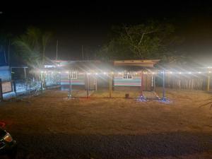 Imagen de la galería de Johnny Fiestas, en Las Lajas 32 fotos más