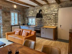 Kuchyňa alebo kuchynka v ubytovaní Mountain Cabin Valsesia Appartement Stella