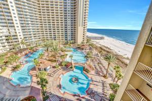 A general sea view or a sea view taken from the holiday home