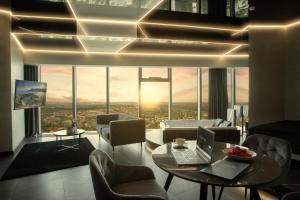 Posedenie v ubytovaní In The Sky - Apartamenty w Sky Tower