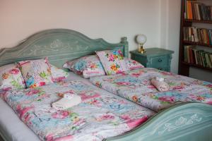 A bed or beds in a room at Gazdov dvor