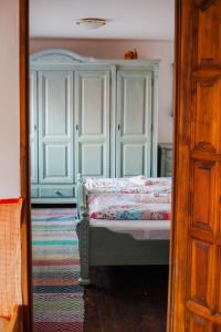A bed or beds in a room at Gazdov dvor