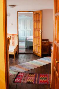 A bed or beds in a room at Gazdov dvor