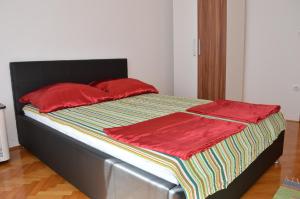 Posteľ alebo postele v izbe v ubytovaní Apartments Sunshine & Smile