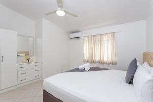 Postel nebo postele na pokoji v ubytování Moana Sands Beachfront Villas