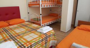 Кровать или кровати в номере izmir Tatil Evi Beach Resort Seferihisar +37 фотографий