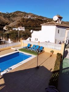 Swimmingpoolen hos eller tæt på cortijo Maria Gomez