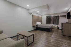 Χώρος καθιστικού στο Americas Best Value Inn and Suites Lake Charles