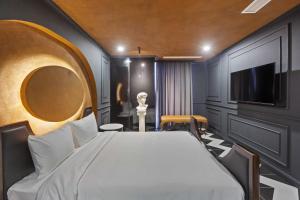 Μια τηλεόραση ή/και κέντρο ψυχαγωγίας στο Jacayl Hotel TCG