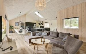 Gorgeous Home In Vejby With Wifi 휴식 공간