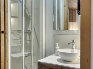 Fotografia z galérie ubytovania Chalet rénové 3 chambres à Megève, à proximité du Jaillet, balcon, parking, classé 3 étoiles - FR-1-453-304 v destinácii Megève + 6 fotografií