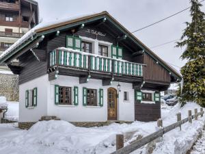 Fotografia z galérie ubytovania Chalet rénové 3 chambres à Megève, à proximité du Jaillet, balcon, parking, classé 3 étoiles - FR-1-453-304 v destinácii Megève