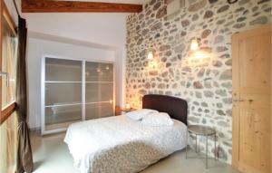 Posteľ alebo postele v izbe v ubytovaní Amazing Home In St-Etienne De Boulogne