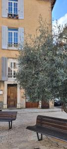Fotografia z galérie ubytovania Le Rocher appartement Cotignac v destinácii Cotignac