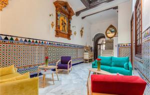 Χώρος καθιστικού στο Amazing Apartment In Sevilla With Wifi