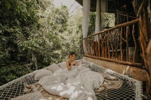Επισκέπτες που μένουν στο Treehouse de Valentine