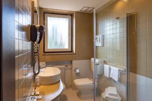 Ένα μπάνιο στο Hotel Ambra