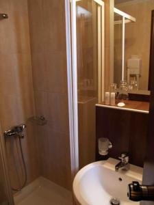 Koupelna v ubytování Hotel Filoxenia