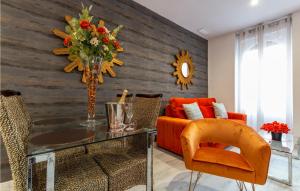 Χώρος καθιστικού στο 1 Bedroom Stunning Apartment In Sevilla +19 φωτογραφίες