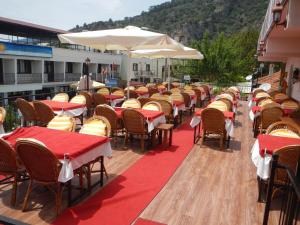 Um restaurante ou outro lugar para comer em Caunos Antik Hotel