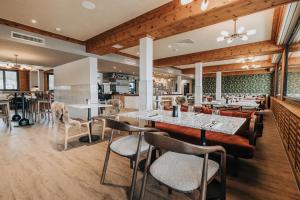 Restaurace v ubytování Hotel Altein Arosa, a Faern Collection Resort