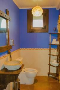 A bathroom at Casiñas de Acevedo