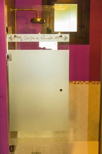 A bathroom at Casiñas de Acevedo