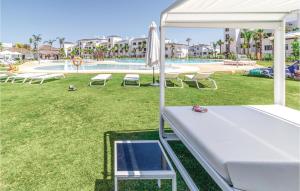 Piscina en o cerca de Stunning apartment in Estepona with WiFi, Outdoor swimming pool and Swimming pool