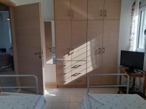 TV a/nebo společenská místnost v ubytování Kalypso relaxing shelter