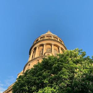 Miestna pamiatka v blízkosti apartmánu