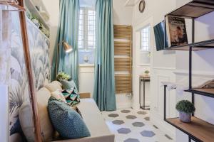 Area soggiorno di Busdraghi Studio, a stylish studio along Via Fillungo