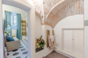 Area soggiorno di Busdraghi Studio, a stylish studio along Via Fillungo