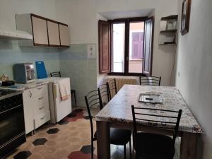 A kitchen or kitchenette at Il ristoro del viandante