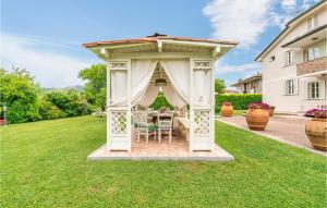 A garden outside Villa Cristina