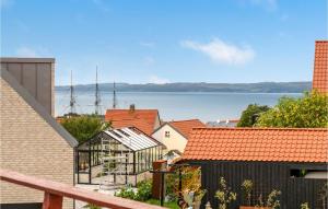 - une vue depuis le toit d'une maison dans l'établissement Mllen, à Ebeltoft