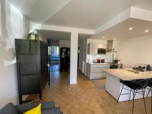Kuchyňa alebo kuchynka v ubytovaní Très bel appartement T3 centre ville, commerces et gare