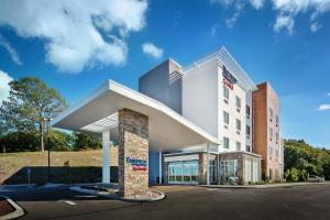 una representación de un hotel con un edificio en Fairfield Inn and Suites by Marriott Monaca, en Monaca