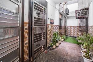 Zahrada ubytování Homlee-Villa Luxury-2BHK-Anand Vihar-Ramprastha