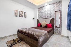 Fotografie z fotogalerie ubytování Homlee-Divya 3BHK-Vaishali Metro-Lift-Max Hospital v destinaci Ghaziabád