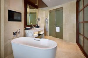 Koupelna v ubytování JW Marriott Hotel Hanoi