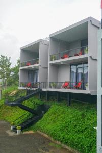 A balcony or terrace at Victoria Hideout
