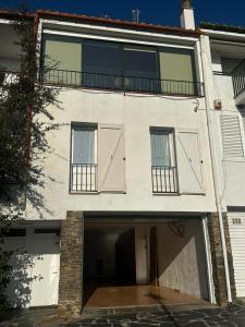 The building in which the holiday home is located