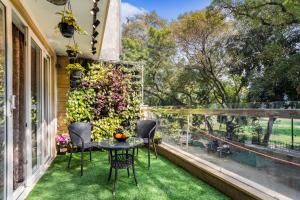 Κήπος έξω από το Homlee-Pentagon 5 BHK luxurious-Lift-Parking-Saket