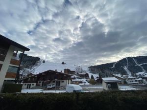 Výhľad na hory alebo výhľad na hory priamo z apartmánu