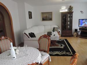 Televízia a/alebo spoločenská miestnosť v ubytovaní Apartment in Misdroy near Baltic Beach