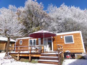 冬天的Camping écovillage Soleil du Pibeste
